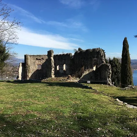 La Casa Nel Parco بيت للعطل *