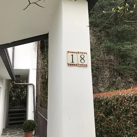 La Casa Nel Parco 아로나